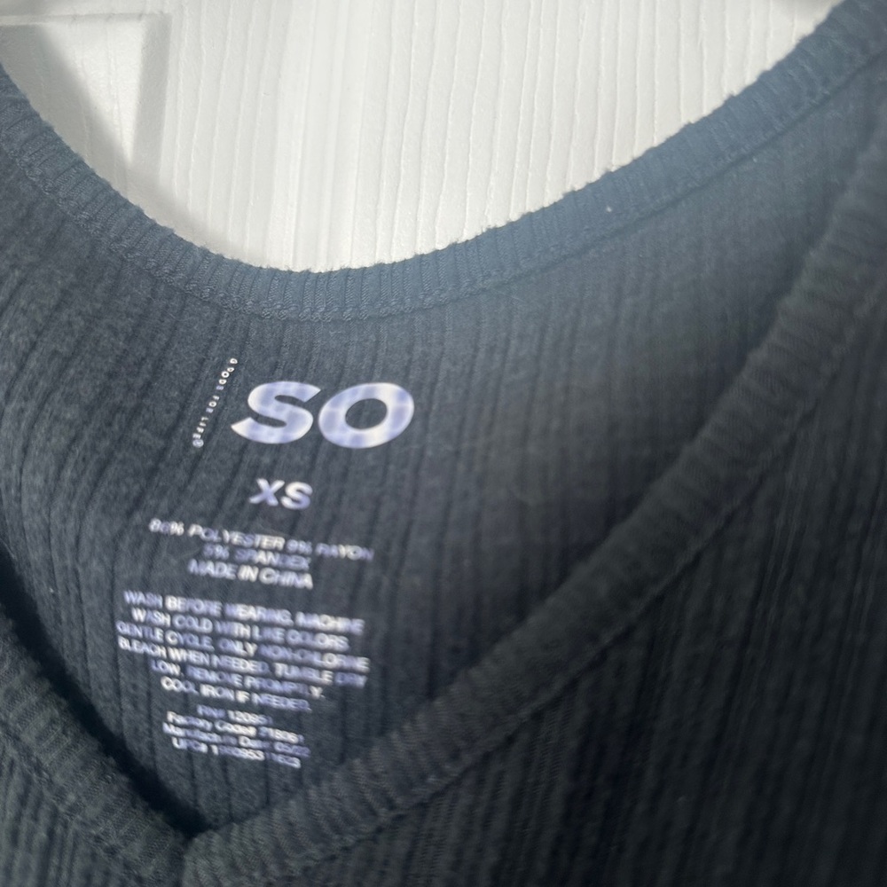 NWT So Black Long sleeve top XS - Picture 2 of 3